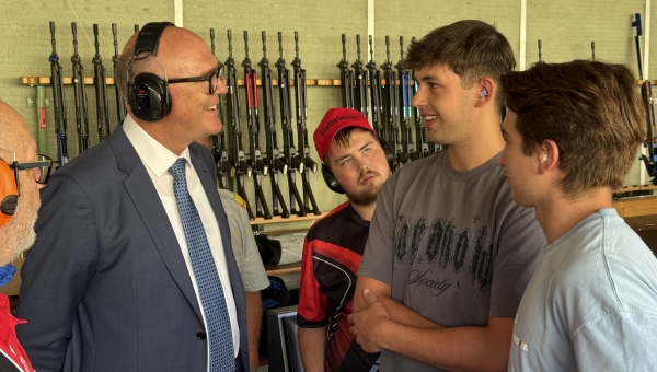 Fête Fédérale de Tir des Jeunes Chablais : le conseiller fédéral Martin Pfister soutient la discipline